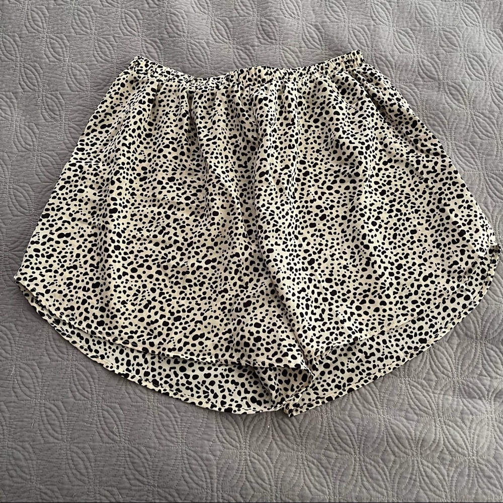 NWOT Plus Size Dalmatian Print Shorts